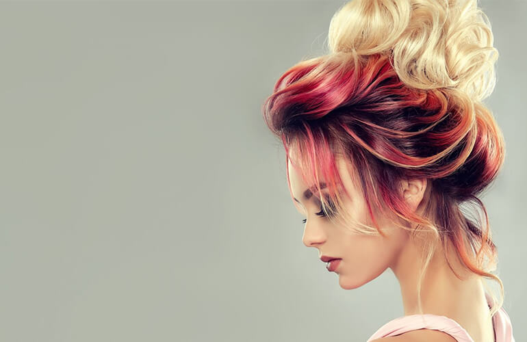 Soin et shampooing professionnel chez un coiffeur à Strasbourg – détente et beauté des cheveux.